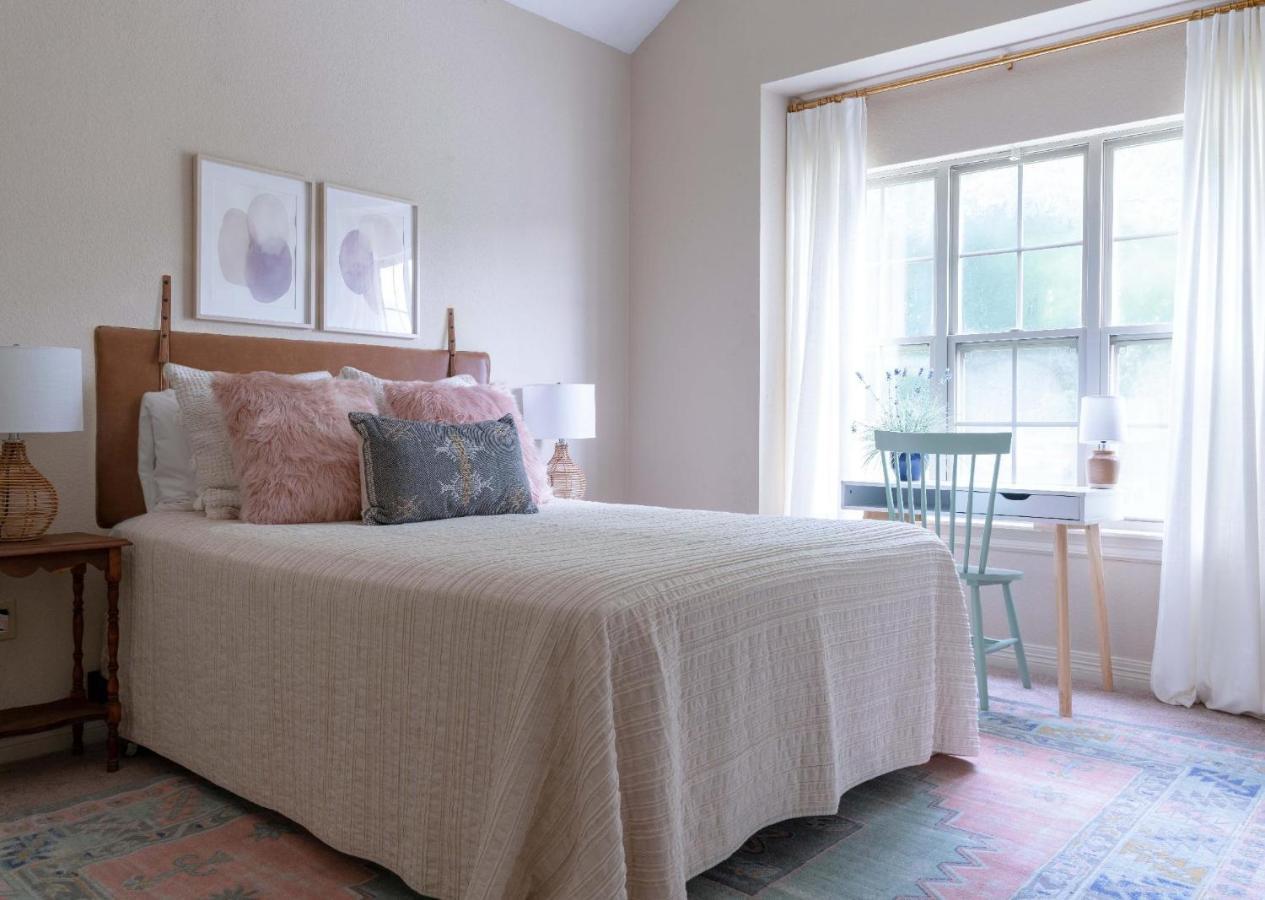 Cottage Getaway - Quiet Cottage Charm Near U Of A Fayetteville Eksteriør billede