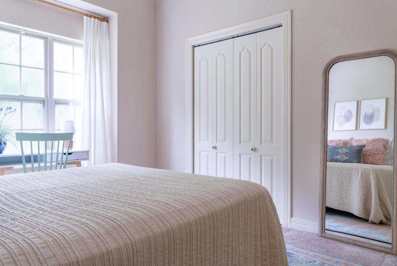 Cottage Getaway - Quiet Cottage Charm Near U Of A Fayetteville Eksteriør billede